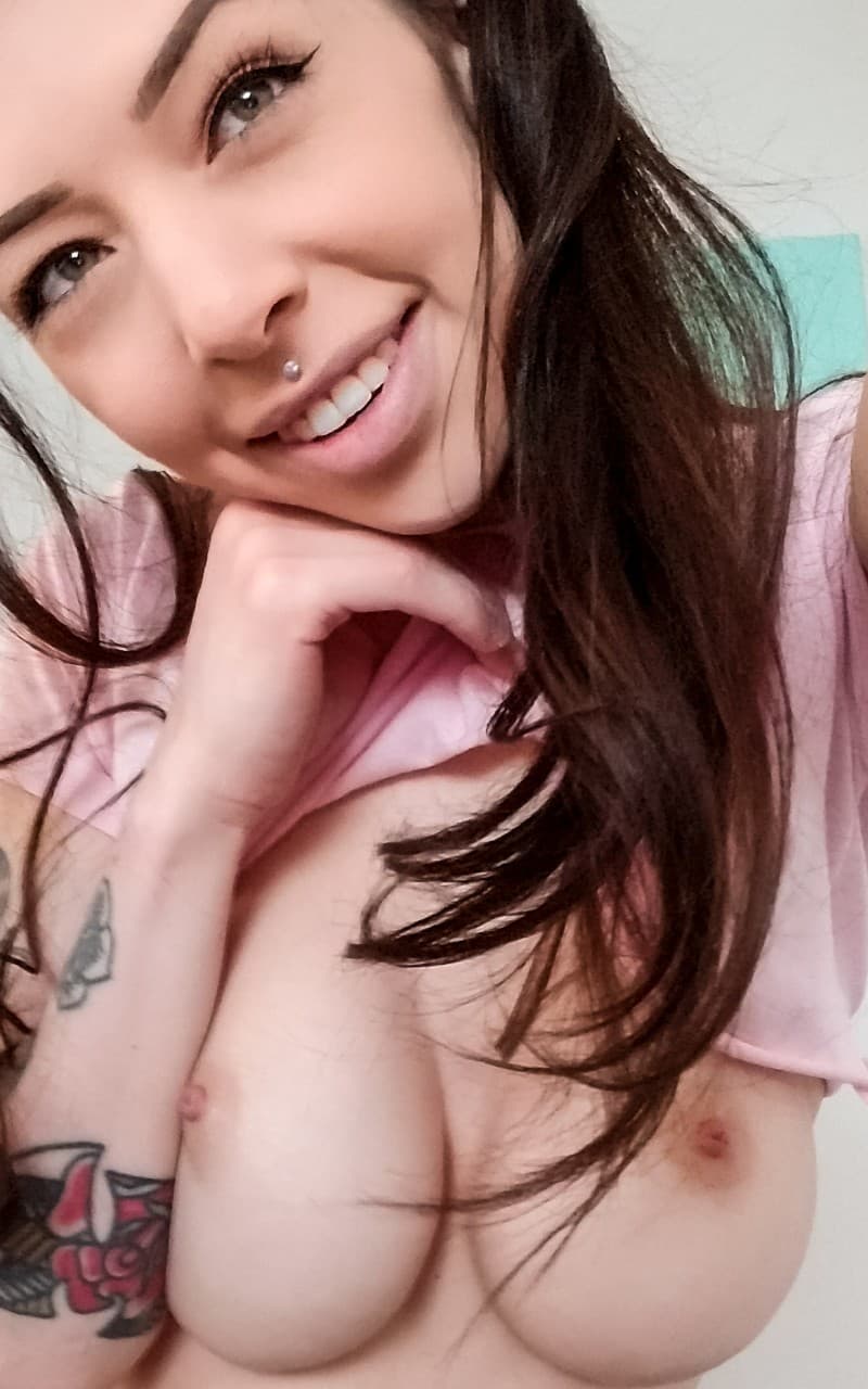 Harlowe Blue photo 2